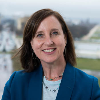Alumna Terri McCullough, chief of staff to House Speaker Nancy Pelosi, will make a virtual campus visit for Alumni Week